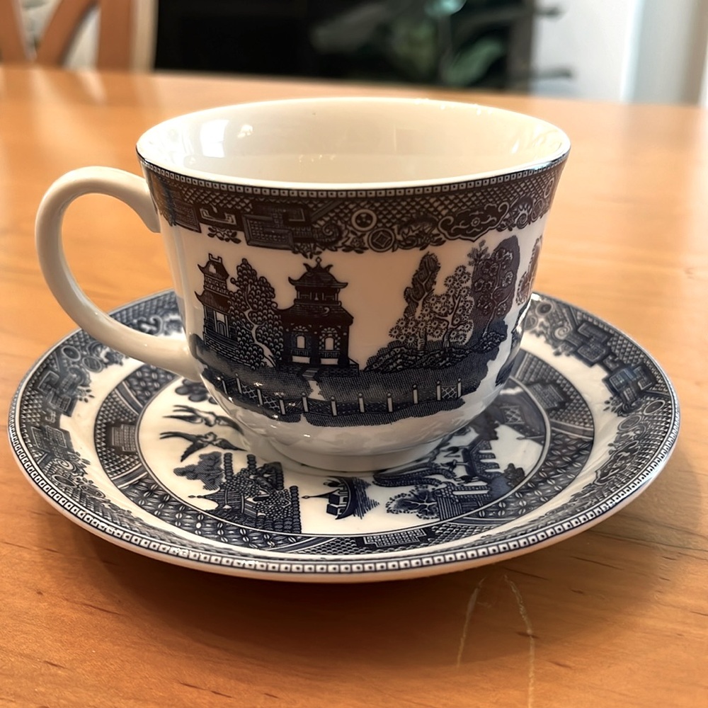 16 piece Johnson Brothers Willow 8 cups and 8 saucers